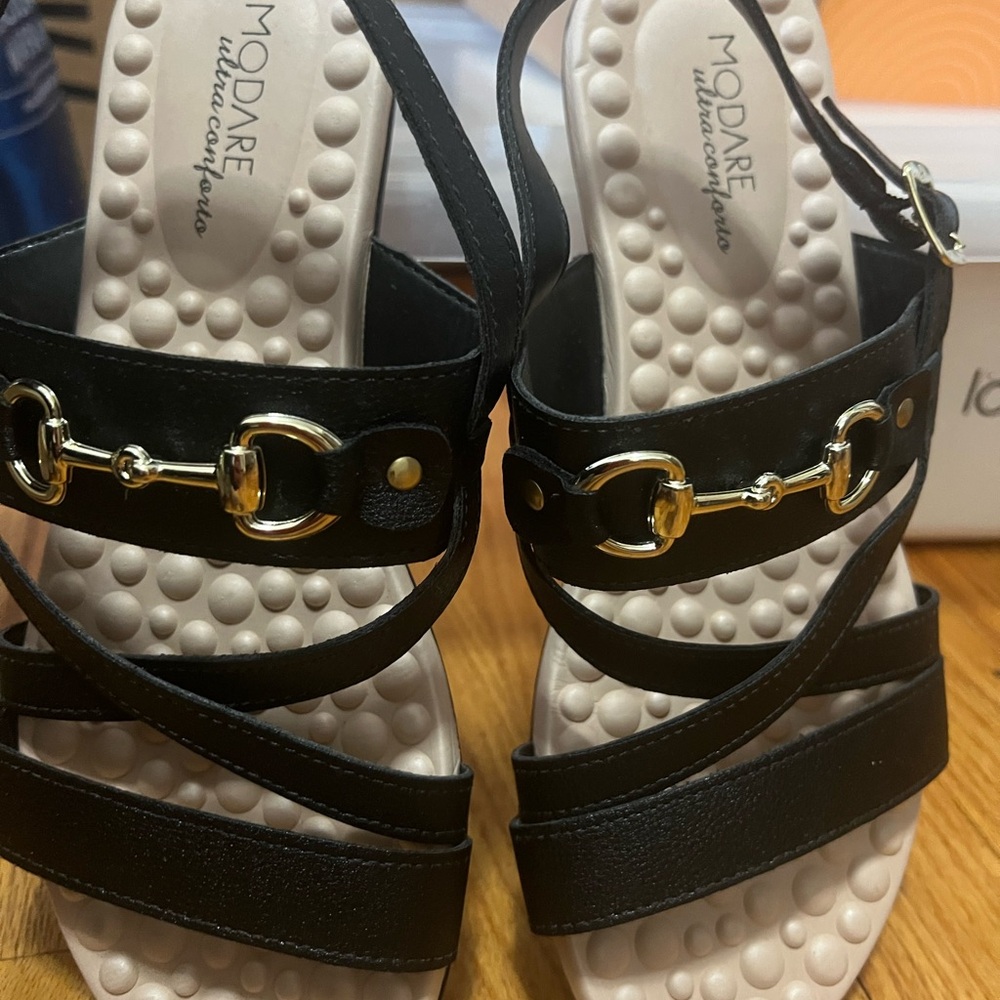 Black strappy sandals with Gold Horsebit Detail